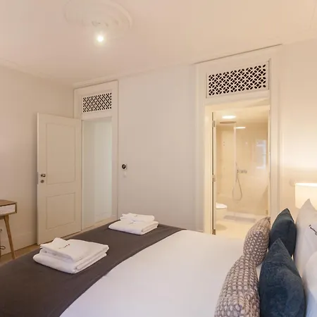 Апартаменты Flh Downtown Stylish *