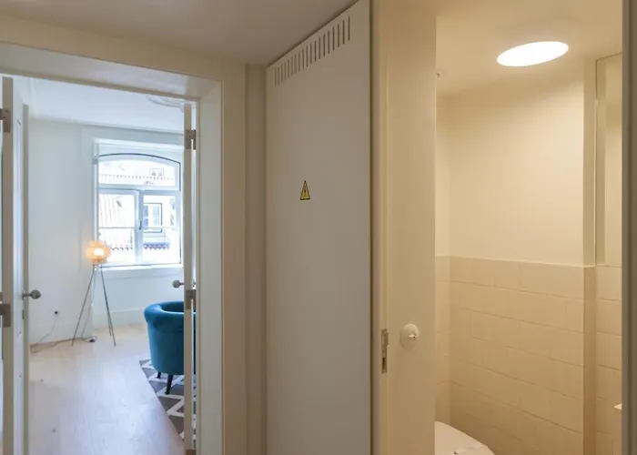 Flh Downtown Stylish *